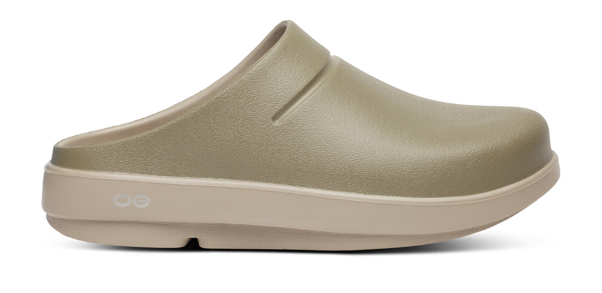 Alternative view of Women's OOcloog Stacked Clog - Foliage