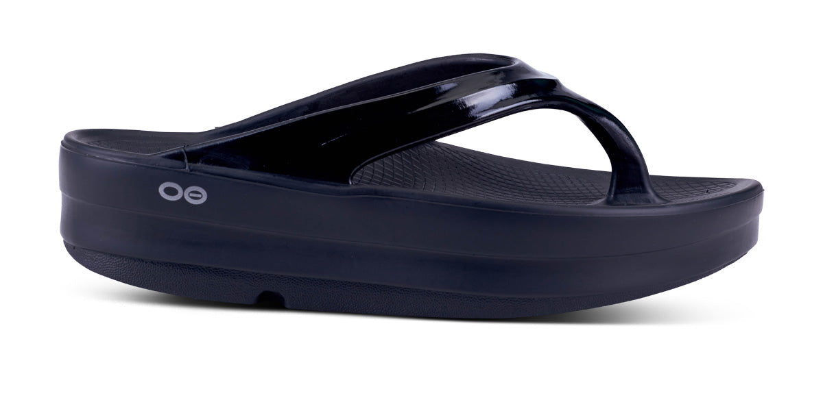 Alternative view of Women's OOmega OOlala Sandal - Black