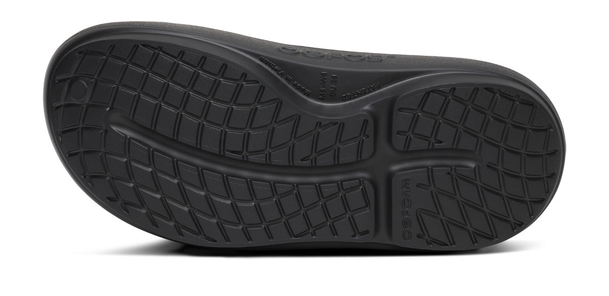 Women's Cloog PLUS Clog - Black - Image 8