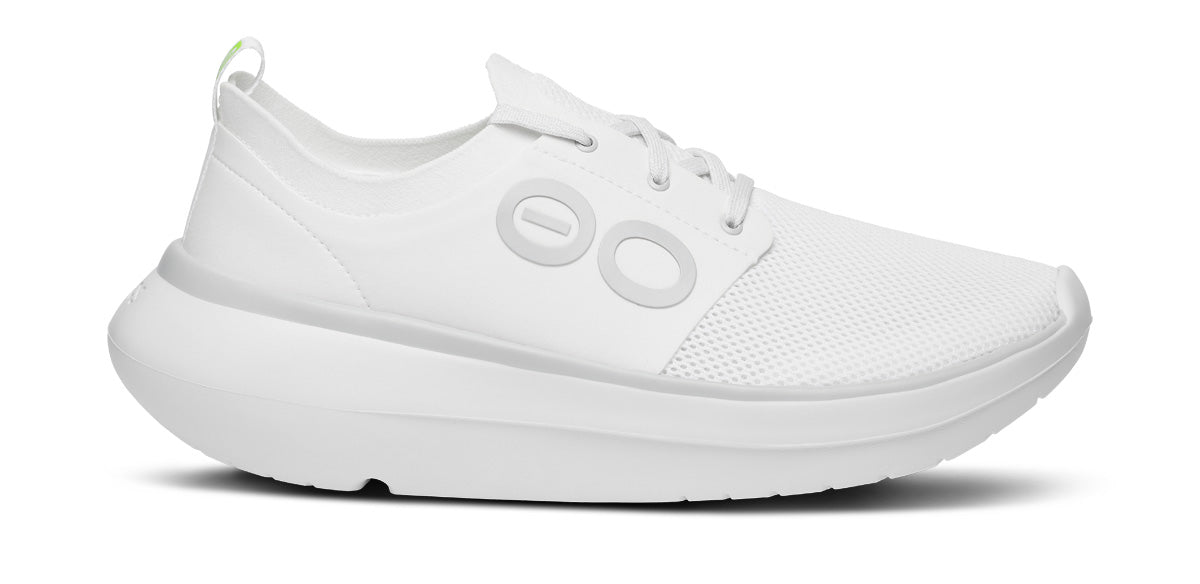 Alternative view of Men's OOmy Stride - White