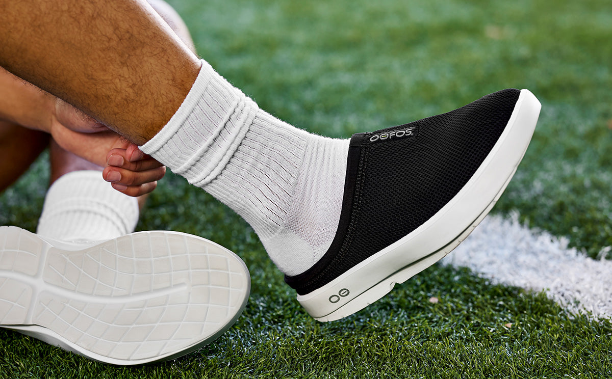 Men's OOcoozie Sport Mule - White Black - Image 9