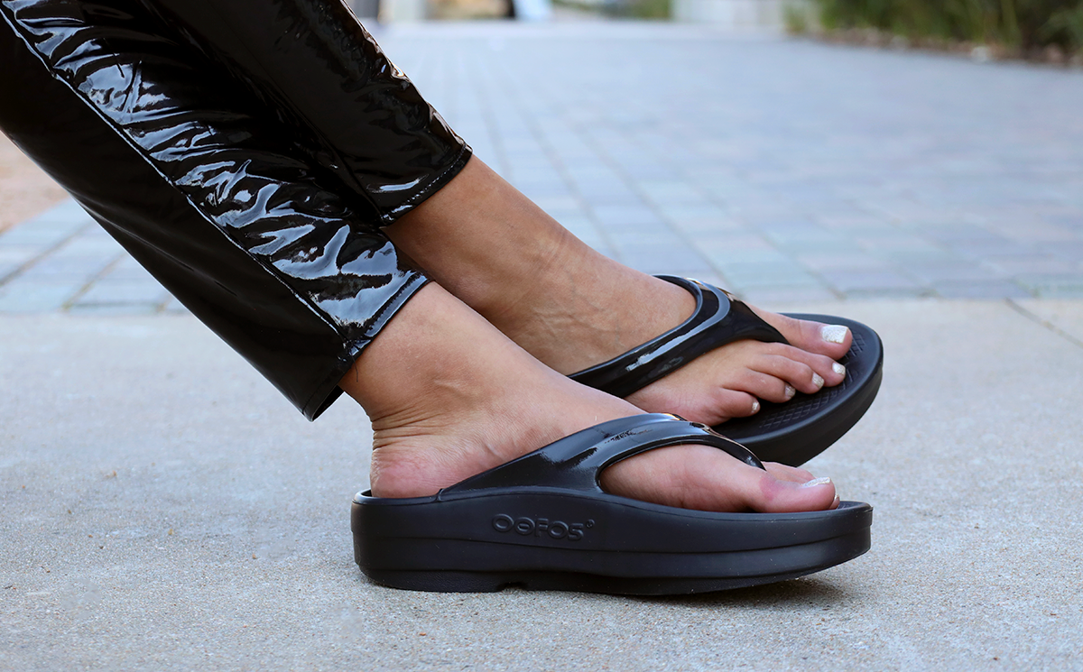 Women's OOmega OOlala Sandal - Black - Image 10